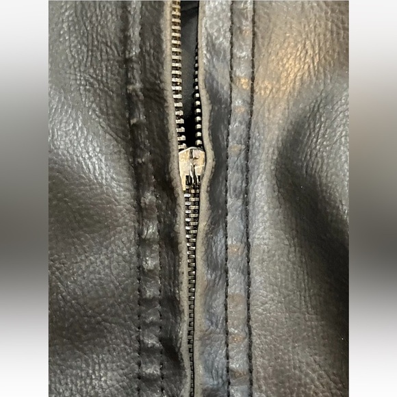 Men’s Vintage Guess Black Faux Leather Jacket Coat Size S - Picture 9 of 13